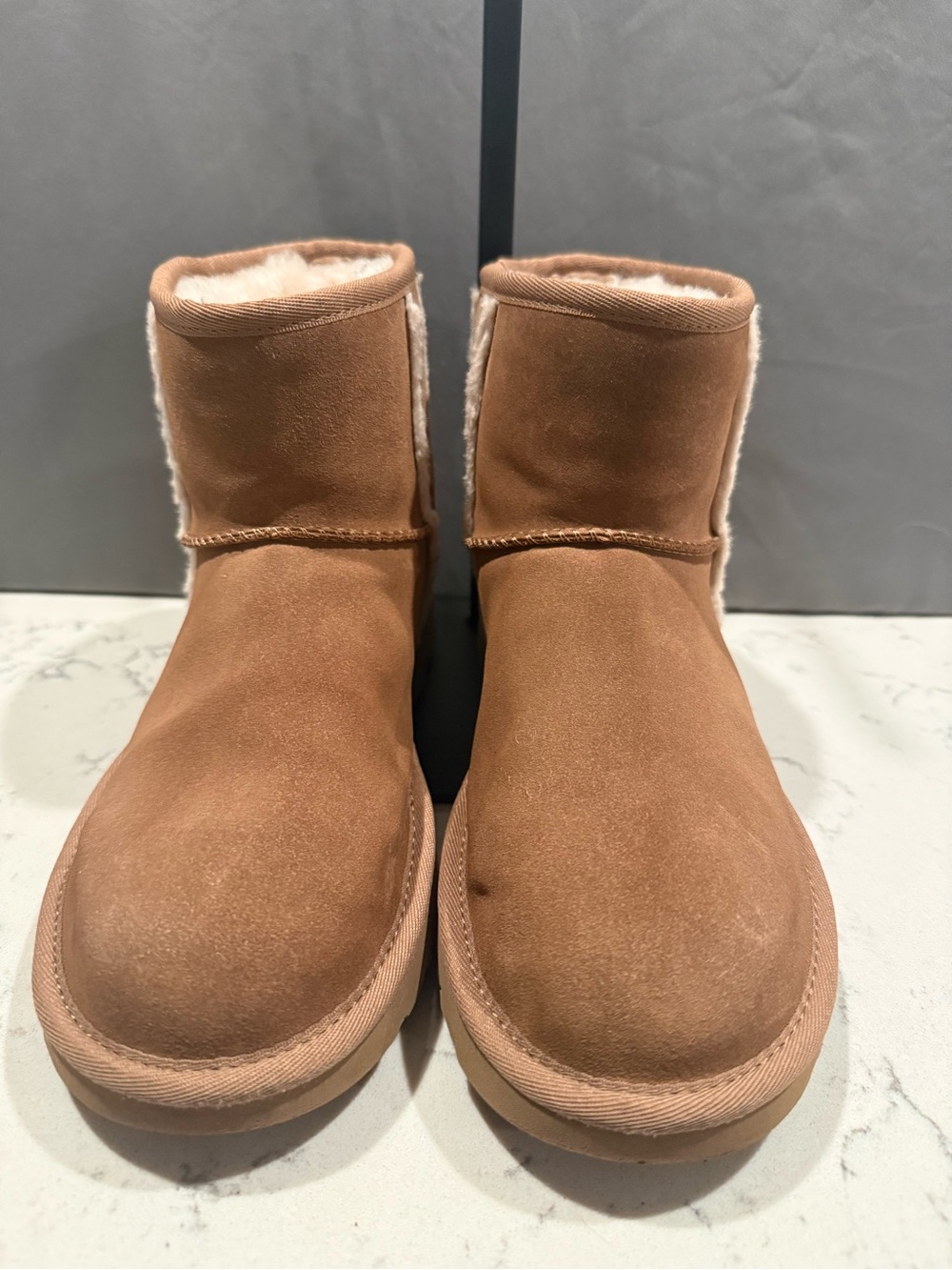 UGG Women's Short Shearling Boots - Chestnut Suede
